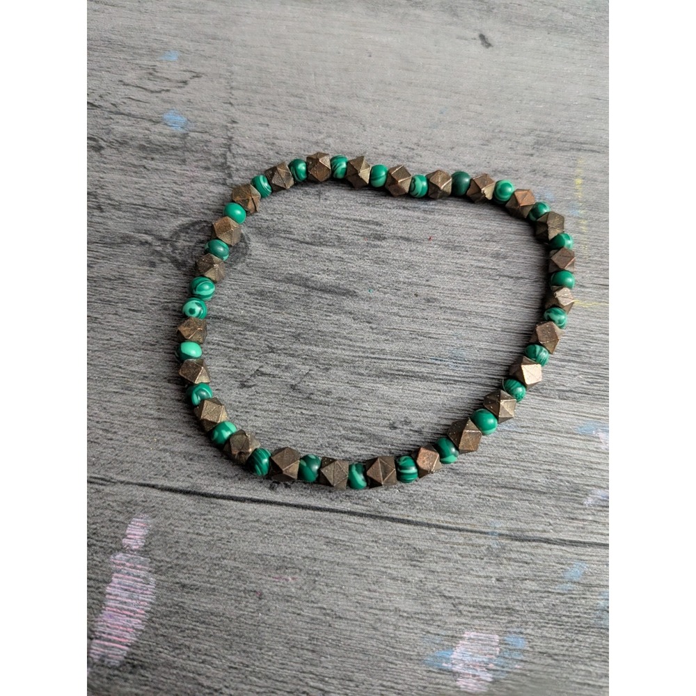 Green Malachite Style Beaded Stretch Bracelet Bronze Geometric Spacers Boho